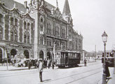 A BURV villamosa Újpest Városháza előtt <br /><i>Közlekedési Múzeum Adattára</i>