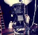 A Voyager-1 az űrszimulátor kamrában