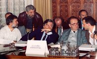 Az Ellenzéki Kerekasztal 1989. március 22-én azzal a céllal jött létre, hogy a diktatúrát fenntartó MSZMP ne tudja szétforgácsolni az ellenzéki csoportokat