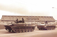 Szovjet BTR-D és BMD-1 deszantharcjárművek az észt fővárosban (kép forrása: estonianworld.com)