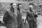 (b-j) Richard Baer, Auschwitz utolsó parancsnoka, Josef Mengele, és a tábor korábbi parancsnoka, Rudolf Höss (kép forrása: 24.hu)