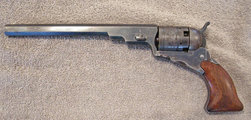 Colt első forgalomba került modellje, a behajtható elsütőbillentyűvel rendelkező Colt Paterson (kép forrása: Wikimedia Commons)