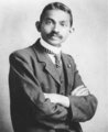 Gandhi fiatal ügyvédként (kép forrása: Vice)