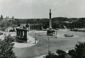 A tér kialakítása az 1930-as években (kép forrása: bpkep.fszek.hu)