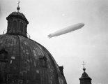 1931, a Graf Zeppelin léghajó Bécs felett