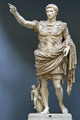 Az úgynevezett primaportai Augustus-szobor, amely hadvezéri díszekkel ábrázolja Augustust (kép forrása: Wikimedia Commons)