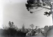 1937, Via Appia, a távolban az úttól balra Cecilia Metella mauzóleuma