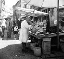 1965, Piazza dei Fiori a Via del Biscione felé nézve