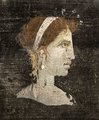 Egy vélhetően Kleopátrát ábrázoló női portré az ókori Herculaneumból (Kr. u. 1. század) (kép forrása: Wikimedia Commons)
