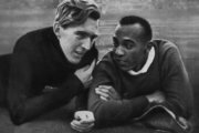 Jesse Owens Luz Long német magasugróval, akivel barátságot kötött az 1936-os olimpián