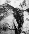 Az expedíció az Everest egyik gleccsere felett