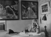 Barnes Wallis, az ugráló bomba tervezője 1945-ben