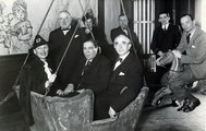 Fészek Klub, az 1939. február 18-án tartandó Művészek rongyos báljának házi főpróbáján, amin részt vett Bajor Gizi, a bál főszervezője. (kép forrása: Fortepan / Lugosi Szilvia)