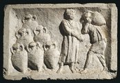 Amforát cipelő embereket ábrázoló relief az ókori Rómából