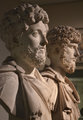 A társuralkodók (balra Marcus Aurelius, jobbra Lucius Verus)
