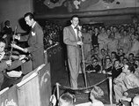 Frank Sinatra 1943-ban