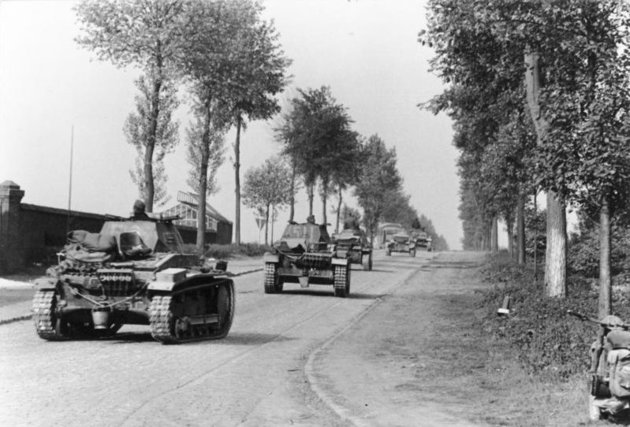 Német harckocsik Belgium területén (Wikipedia / Bundesarchiv / CC BY-SA 3.0)