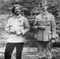 De Gaulle (jobbra) már az I. világháborúban is kitüntetéseket szerzett