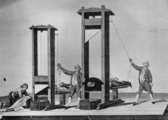 A párizsi tömeges kivégzések időszakában „hasznosnak” bizonyultak az iker guillotine-ok