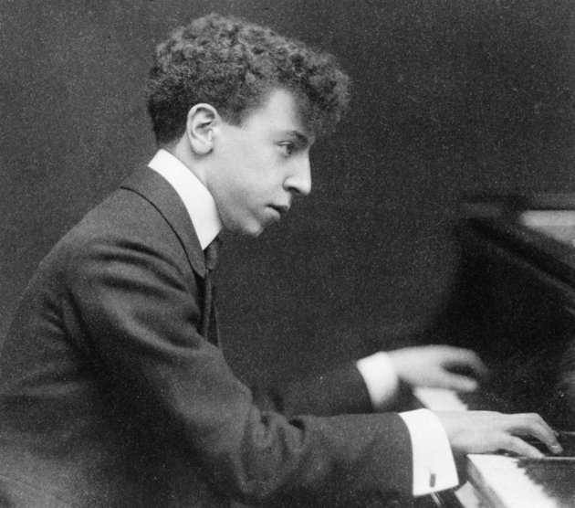 Rubinstein 1906-ban, még kiforratlan zongoristaként