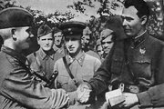 Brezsnyev 1942-ben politikai tisztként