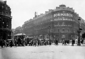 Place de l'Opéra az Avenue de l'Opéra felé nézve 1931-ben  <br /><i>MZSL/Ofner Károly, Fortepan</i>