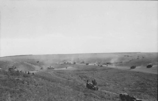 Útban a prohorovkai csata felé (Bundesarchiv, Bild 101I-022-2924-14 / Kipper / CC BY-SA 3.0)