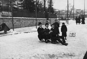 Szemlőhegy utca a Rómer Flóris (Zárda) utca torkolatától az Áldás utca felé nézve, 1908