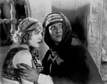 Rudolph Valentino és Bánky Vilma A sejk fiában