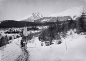 1907, Tátralomnic, evangélikus templom a Grand Hotel felől nézve, a háttérben középen a Nagyszalóki-csúcs