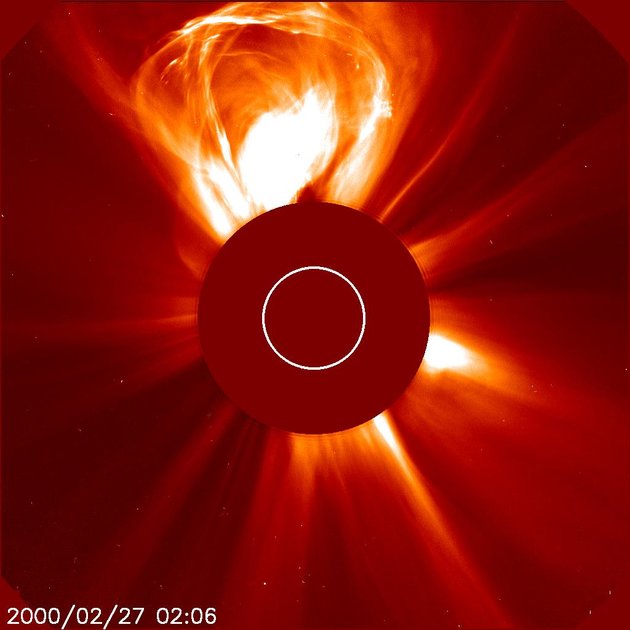 Koronakidobódás a SOHO űrszonda felvételén (forrás: Wikipédia / 05 Coronal Mass Ejection / CC-BY-2.0)