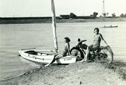 Újszegedi Tisza-part, a túlparton a Vízitelep, 1938 (Fortepan / Kelemen Zsuzsa)