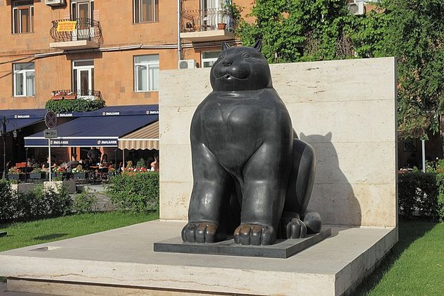 „A macska”, Botero szobra az örményországi Jerevánban (Wikimedia Commons / Marcin Konsek / CC BY-SA 4.0)