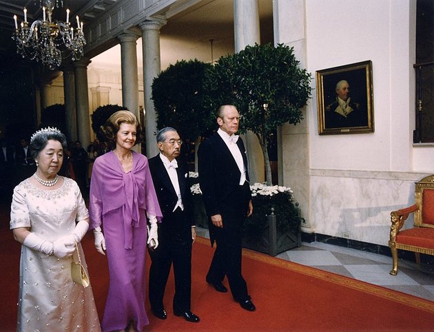 A császári pár 1975-ben volt Gerald Ford amerikai elnök és felesége, Betty Ford vendége