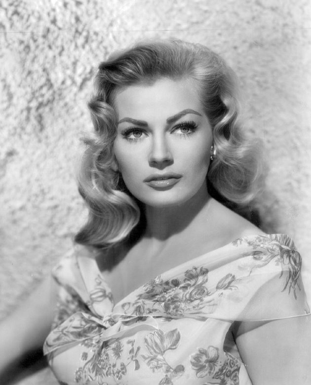 Anita Ekberg 1956-ban még elsősorban amerikai produkciókban szerepelt