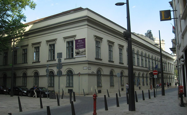 A Petőfi Irodalmi Múzeum épülete