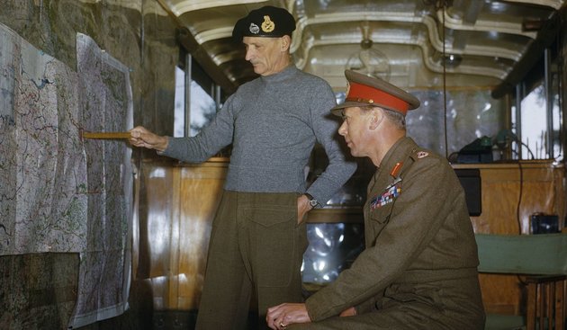 Montgomery tábornok és VI. György 
