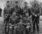 Gibb őrmester a középső sor jobb oldalán 1916-ban