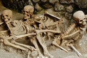 Csontvázak Pompeji környékén