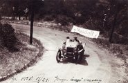 Budapest II. Látó-hegy, Tarján Antal és OM sportkocsija az 1928-as autóversenyen. 