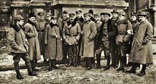 Lengyel tisztek csoportja Lembergben, 1918.