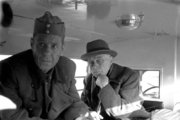 Sztójay és Ruszkay-Ranzenberger Jenő vezérezredes a rabszállító autóban a mátyásföldi repülőtéren kiadatásuk után