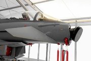 Eurofighter Typhoon vadászrepülő orrába szerelt Euroradar CAPTOR AESA radarantenna.