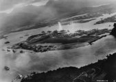 Egy japán repülőről készített felvétel a Pearl Harbor elleni támadásról