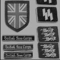 A Brit Szabad Hadtest felvarrói: a zubbony ujjának felkarjára való pajzs, az egység nevét tartalmazó, bal alkaron viselt szalag, illetve az egyenruha hajtókáján viselt SS-rúnák és az angol címerben is megtalálható Plantagenet-oroszlánok