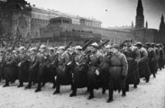 Szovjet díszszemle november 7-én a Vörös téren