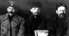 Sztálin, Lenin és Kalinyin (kép forrása: Wikimedia Commons)