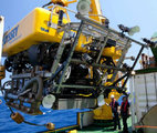 A veszélyes áramlatok, az árapály, valamint a 70 méteres tengermélység miatt a kutatók a feltárás során kénytelenek voltak egy távkapcsolóval irányított, Zeus névre keresztelt robotot használni