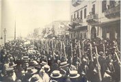 Görög csapatok masíroznak Szmirnában 1919 májusában