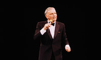 Sinatra Las Vegasban lép fel 1987-ben (kép forrása: udiscovermusic.com)